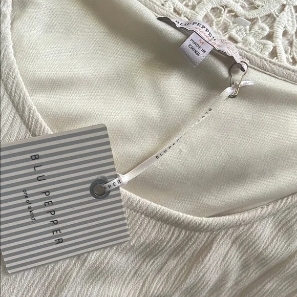 Blu Pepper Cream Lace Detail dress - Picture 5 of 7